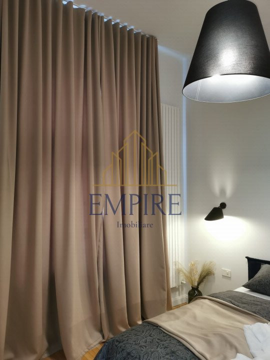 Apartament 3 camere de vanzare, zona Centrala