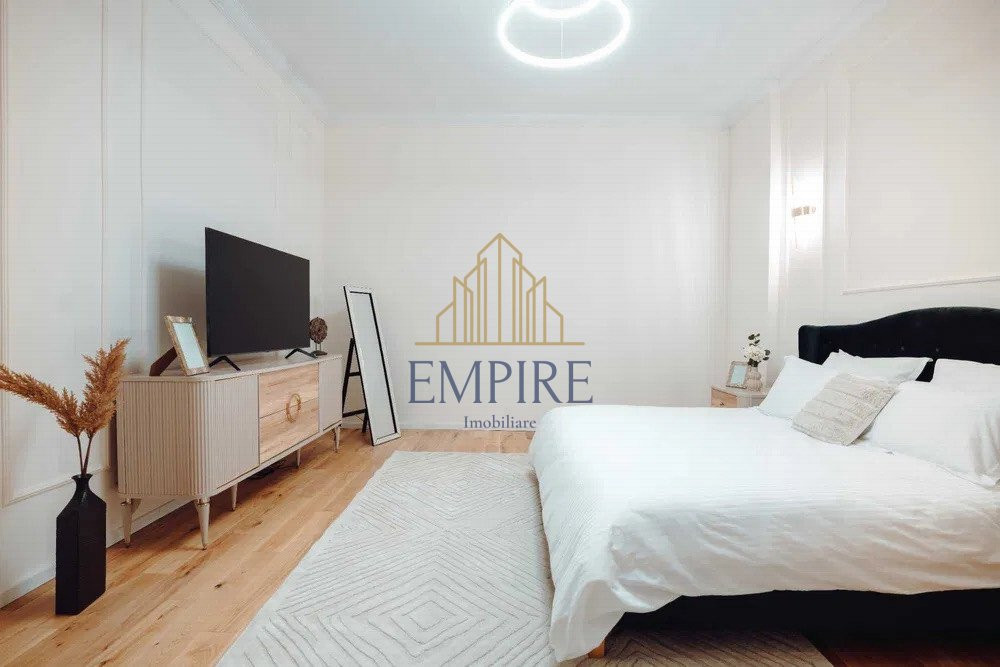 Apartament 3 camere de vanzare, zona Horea