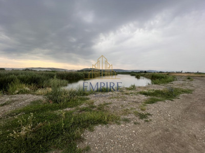 🏡 Teren cu Lac de Vânzare în Zona Sub Coasta - Comision 0%