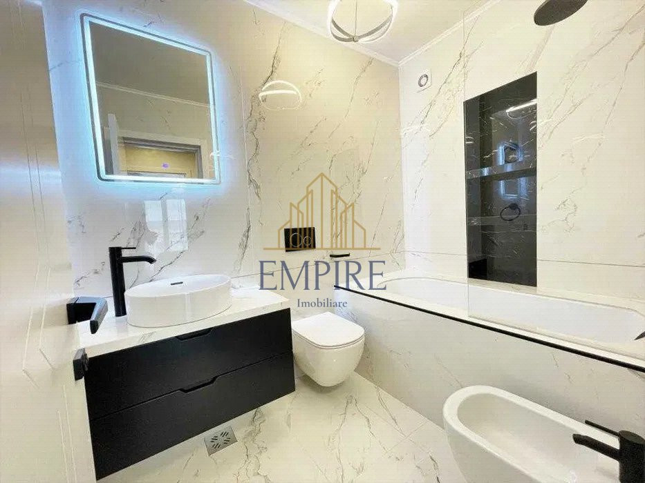 Apartament 3 camere de inchiriat, LUX, zona Centrala