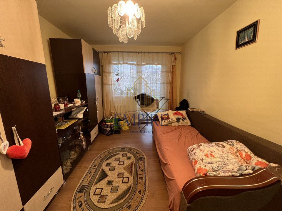 Apartament 2 camere de vanzare, zona Manastur