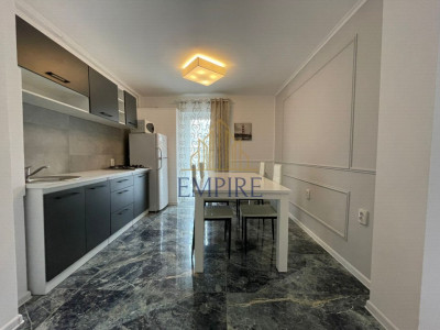 Apartament 2 camere decomandate, etaj intermediar, zona Str. Primaverii 