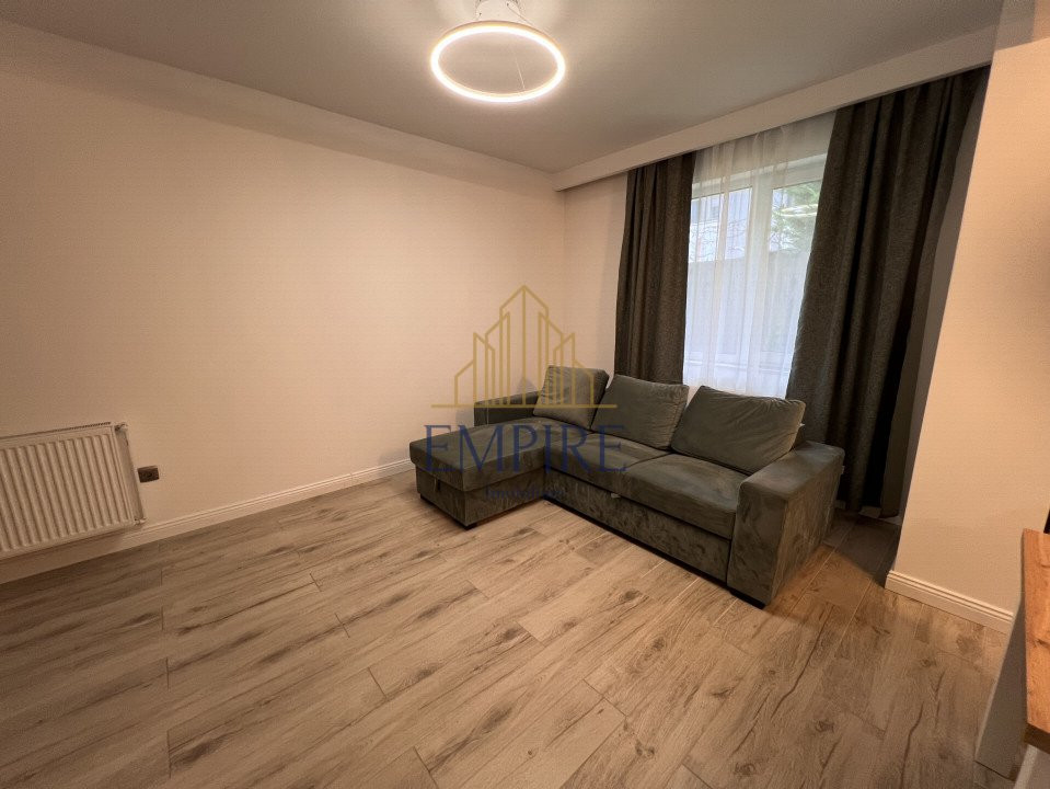 Apartament 3 camere de vanzare, zona Str. Porii