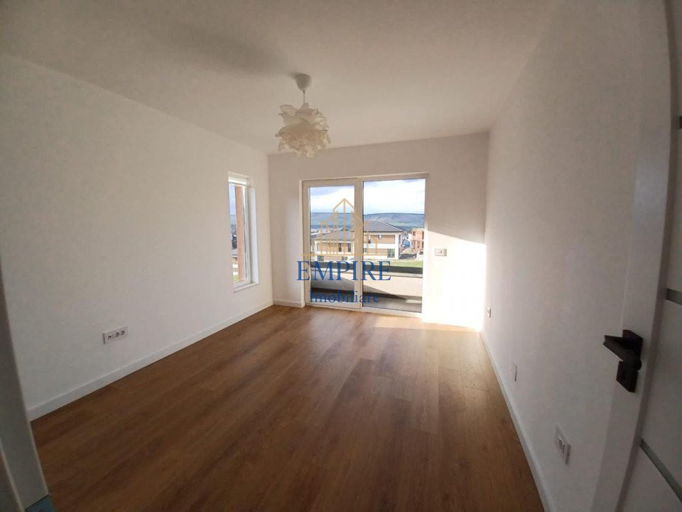 Duplex 4 camere de inchiriat, zona Str. Magnolia Floresti