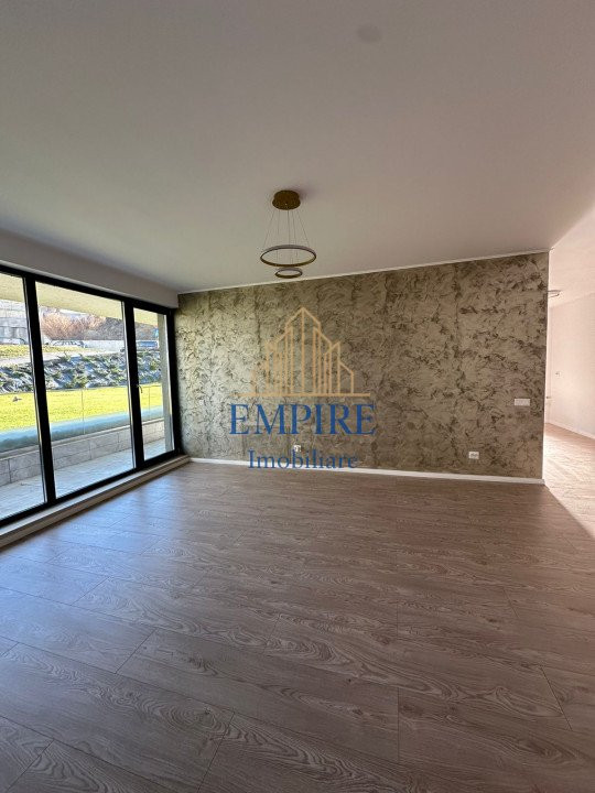 Apartament 3 camere de vanzare, finisat, zona Frunzisului