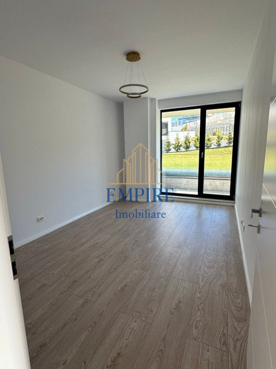 Apartament 3 camere de vanzare, finisat, zona Frunzisului