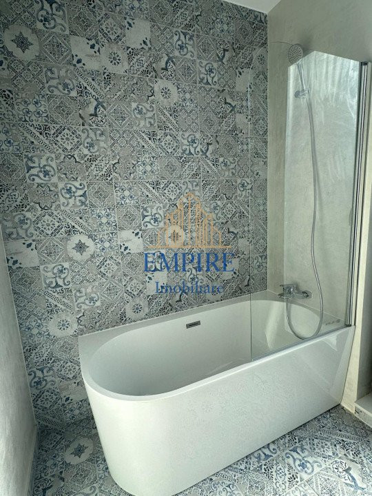 Apartament 3 camere de vanzare, finisat, zona Frunzisului