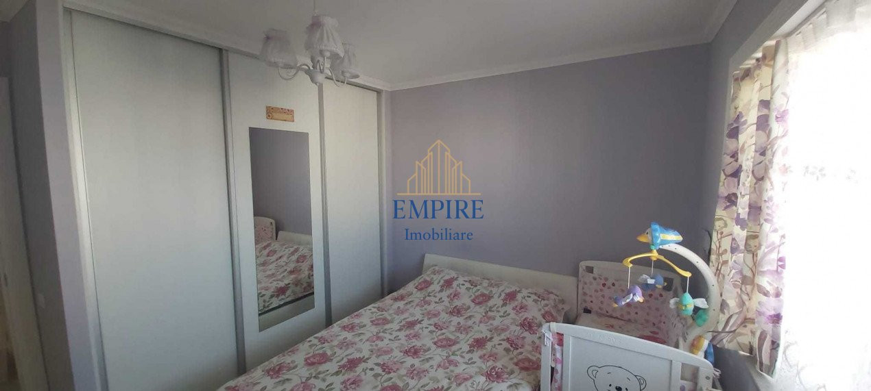 Apartament 2 camere de vanzare, zona Intre Lacuri